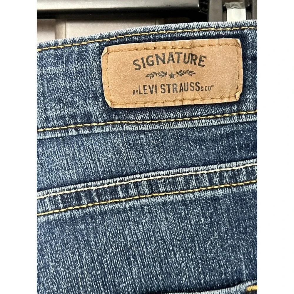 Levi Strauss Signature Modern Bootcut Jeans Denim Medium Wash Women’s 12 Long